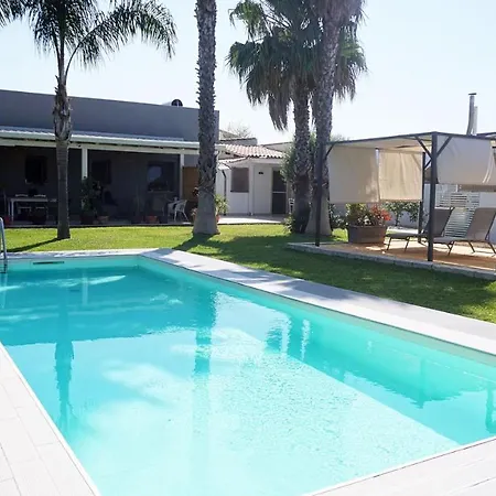 Dependance In Con Piscina *